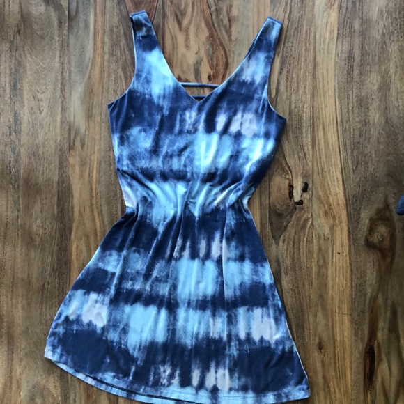Tart Collections Tie Dye Blue Small Medium Large - Picture 1 of 10